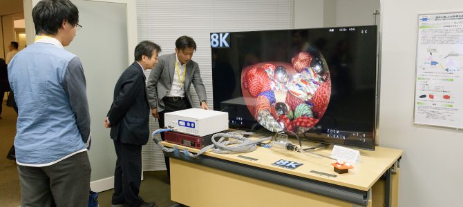 慶應SDM開設10年記念イベントで8K内視鏡を展示